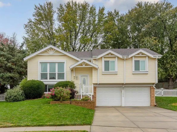 13626 Redwood Cir, Omaha, NE 68138