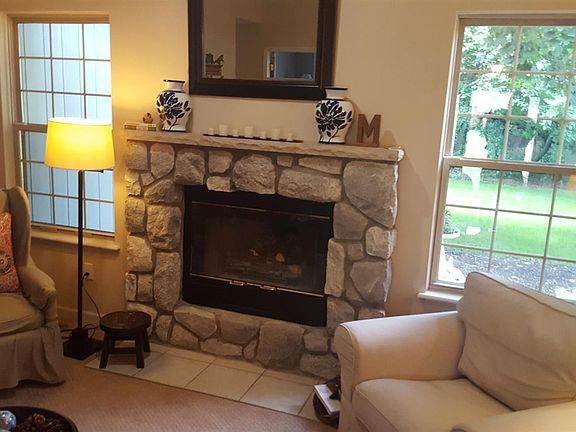 2nd image of 432 River Woods Dr