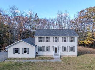 21 Ledgewood Rd, Wilton, NH 03086