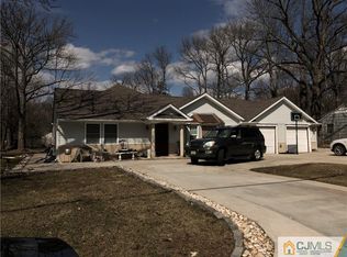 9 Stephenville Pkwy, Edison, NJ 08820