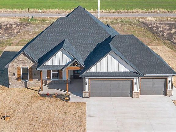 3rd image of 8571 Beth Ln