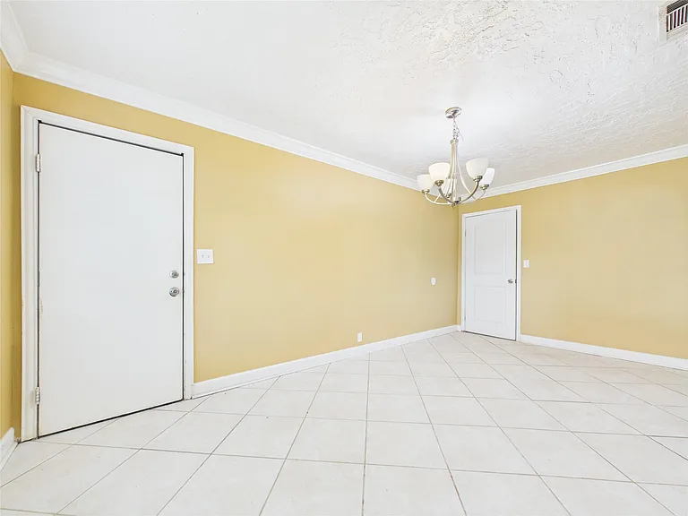 1213 W Sidnor St — Photo 34