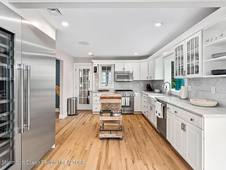 212 Helm Rd — Photo 17