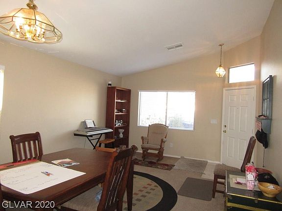 4th image of 1057 Bootspur Dr