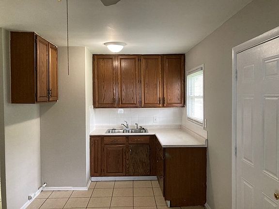 4th image of 4501 Thrush Dr