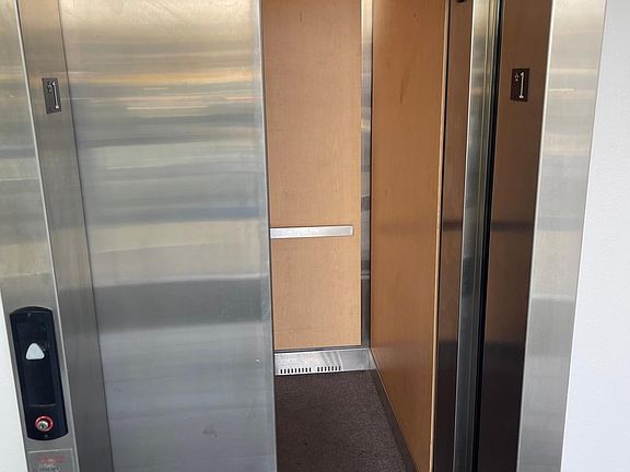 4th image of 706 56th St APT 211