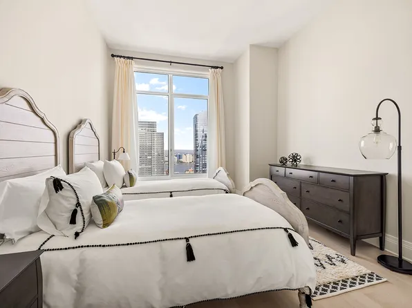 30 Park Place image 7 of 13