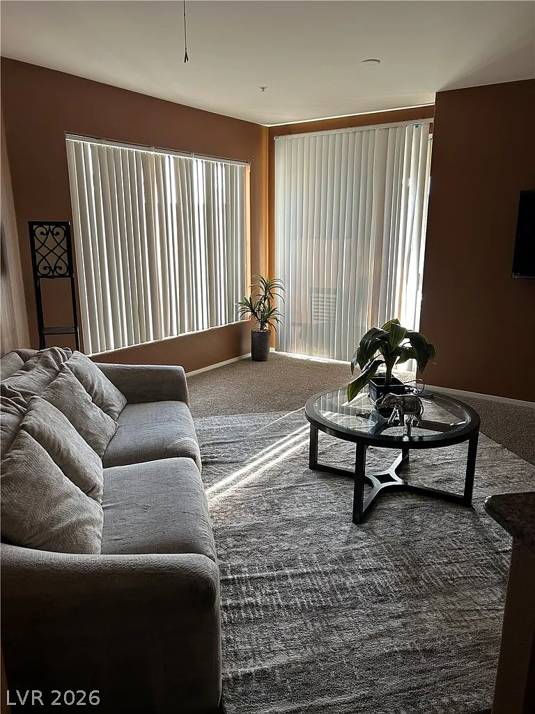 2 bed, 2.0 bath, 906 sqft, $2,000 — Photo 3