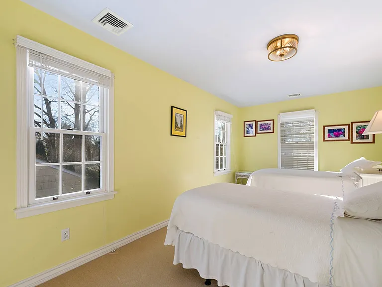 89 Pine St — Photo 10