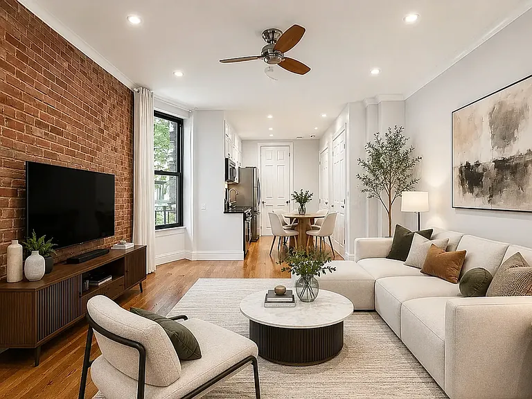 252 Mott St #14 — Photo 1
