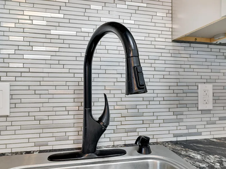 633 McKinley St #201 — Photo 6