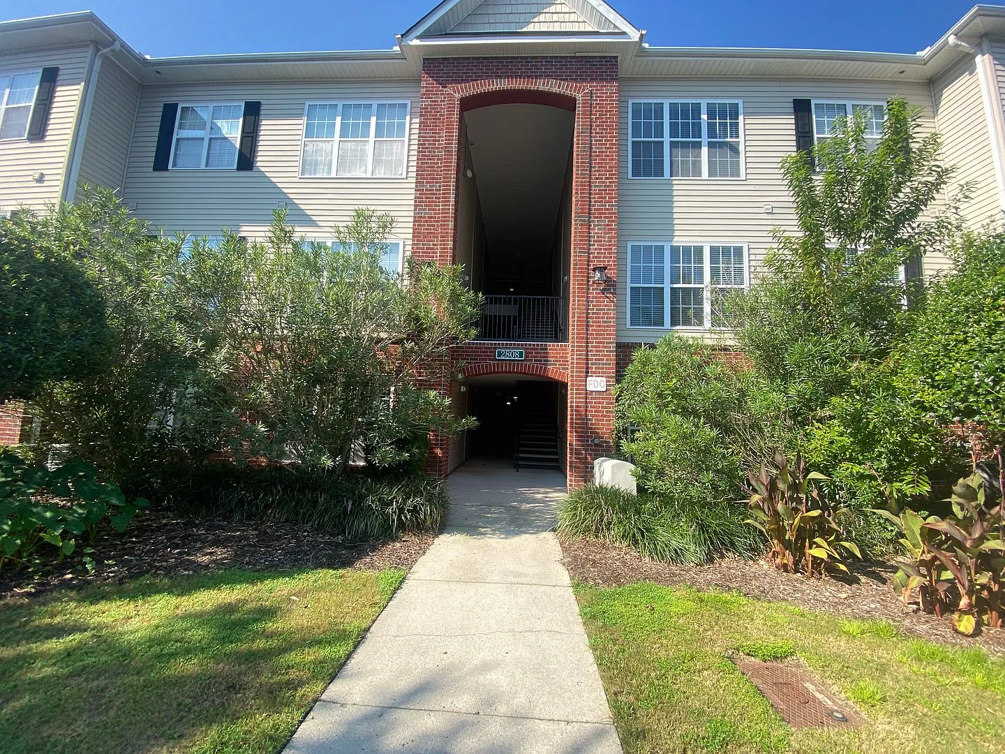 Bellingham Park 2 Bedroom Condo — Photo 1
