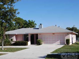 2009 Pinehurst Dr, West Palm Beach, FL 33407
