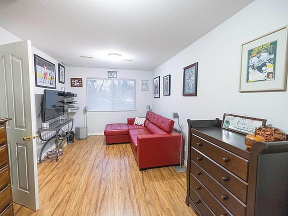 4th image of 12696 227th St