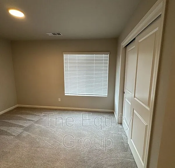 414 S Summit St #103 — Photo 23
