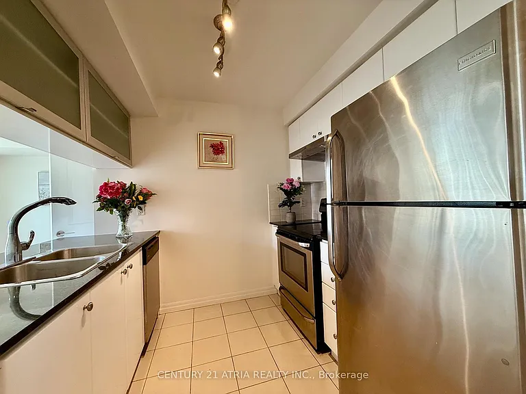 275 Yorkland Rd #303 — Photo 15