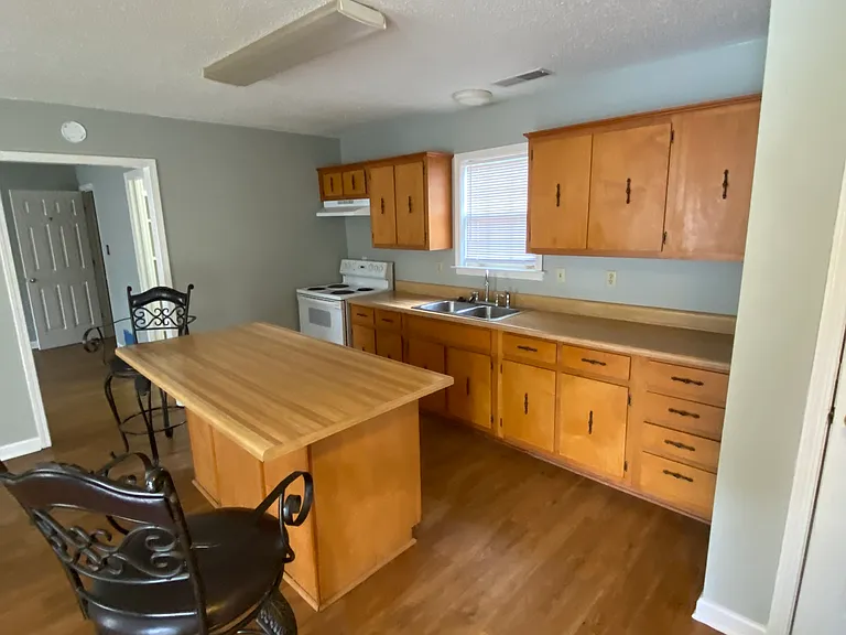 Sycamore Manor Cv — Photo 4