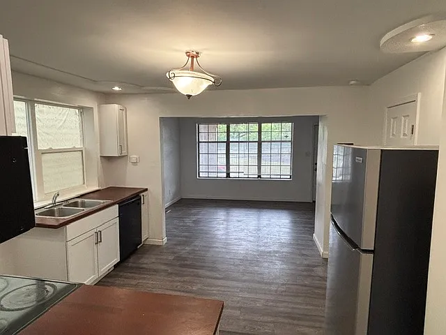 4 bed, 1500 sqft, $2,500 — Photo 4