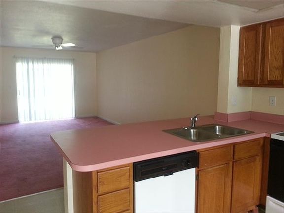 Kitchen to living area_07172014