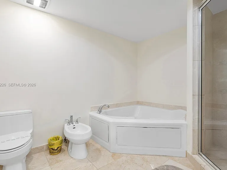 17555 Atlantic Blvd #508 — Photo 48