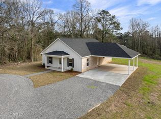 110 Bob Simpson Rd, Poplarville, MS 39470