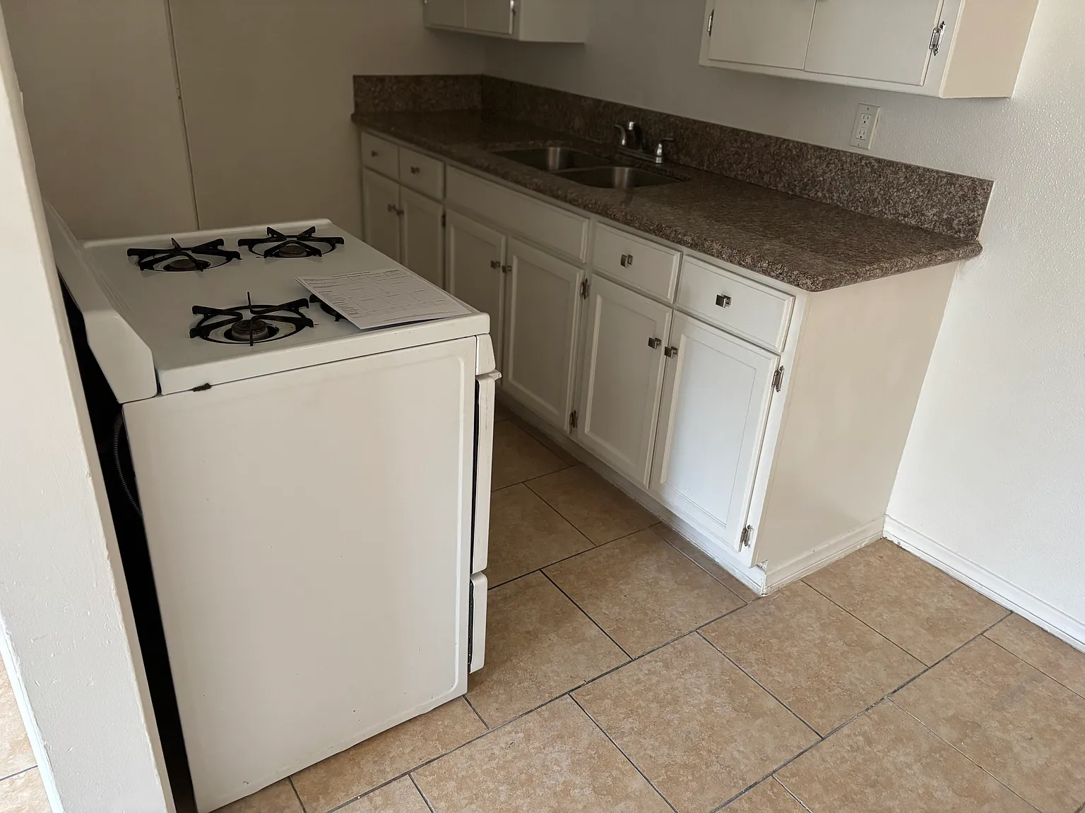 1 bed, 650 sqft, $1,800 — Photo 1