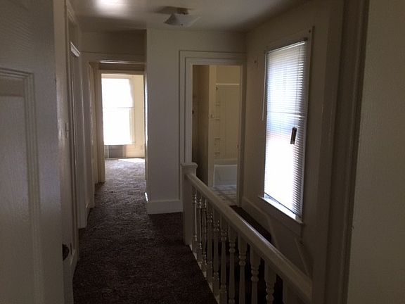 3rd image of 1611 Cass St
