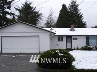 6878 Sonia St, Tacoma, WA 98404