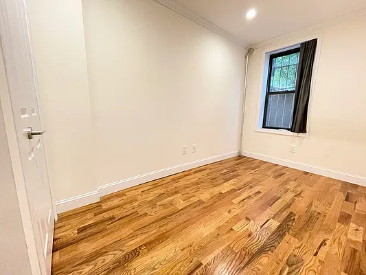 Rented by Silver Line Realty Group NY LLC | media 10