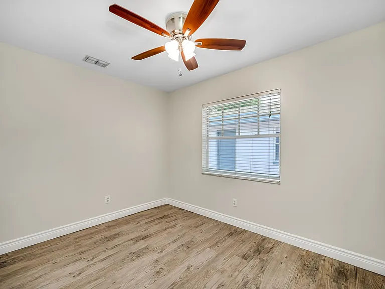 406 S Westland Ave — Photo 42