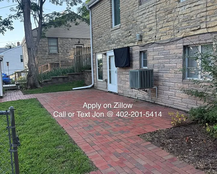90 Country Club Rd — Photo 2