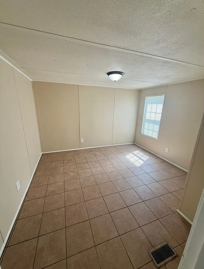 3 Bed/2 Bath Home- Under Renovations — Photo 4