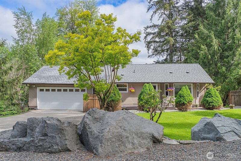 2nd image of 6608 Sierra Court SE
