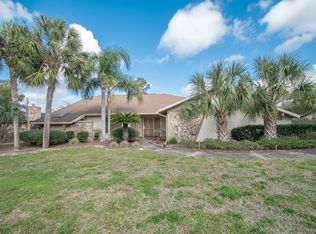 7935 Floral Dr, Weeki Wachee, FL 34607