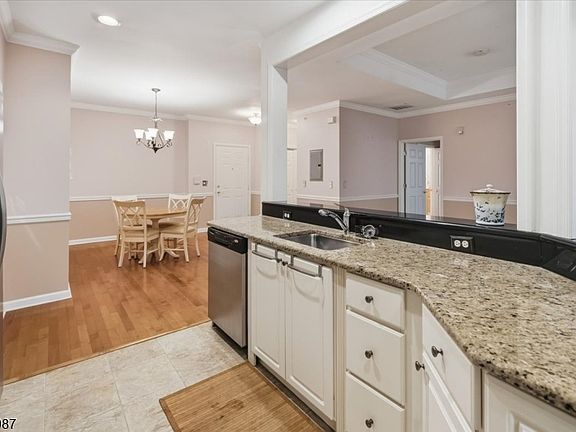 3rd image of 89 Ridgeview Ln