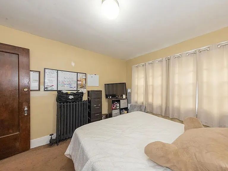 2460 Euclid Heights Blvd #1 — Photo 9
