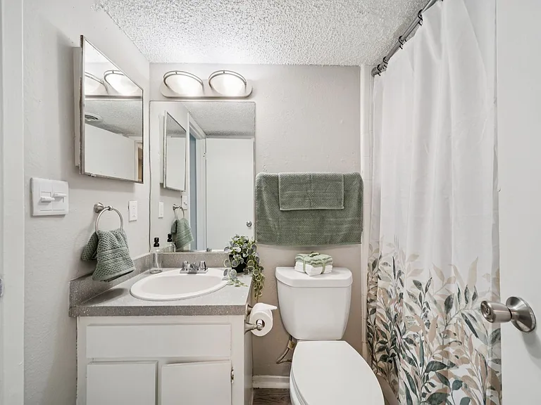 Cedar Park Apartments — Photo 51