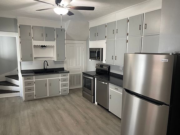 3rd image of 421 W Greene St