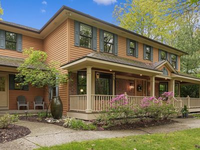 326 Greentree Ln NE, Ada, MI, 49301