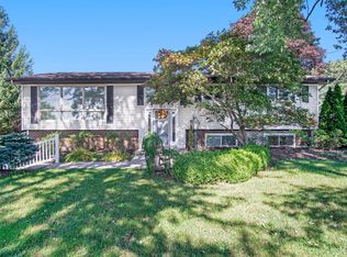 5518 W King Dr, Ludington, MI