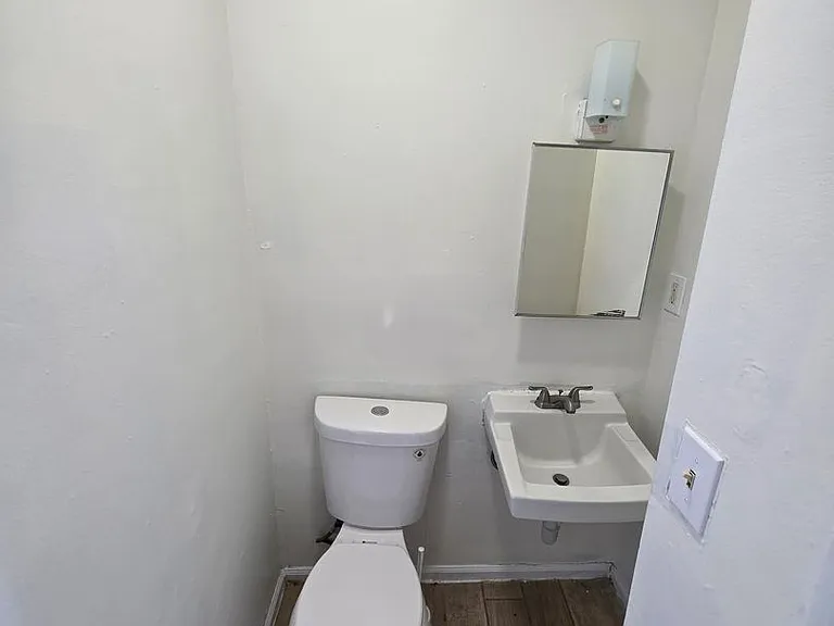 621 W Turner St — Photo 12