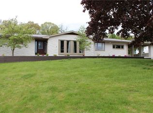 192 Gourley Ln, Monaca, PA