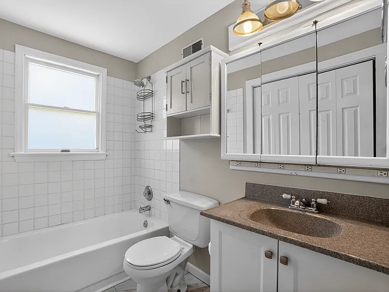 6410 Cavalier Dr — Photo 23