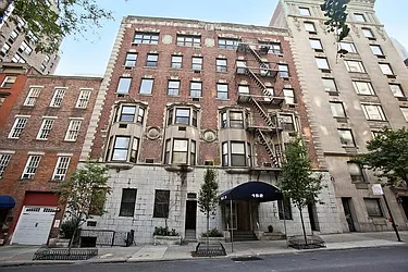 152 East 35th Street in Murray Hill