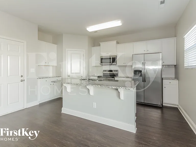 9324 Sloan Forest Dr — Photo 6