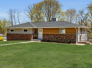 11 Alward Ln, Succasunna, NJ 07876