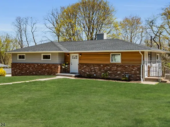11 Alward Ln, Roxbury Twp., NJ 07876