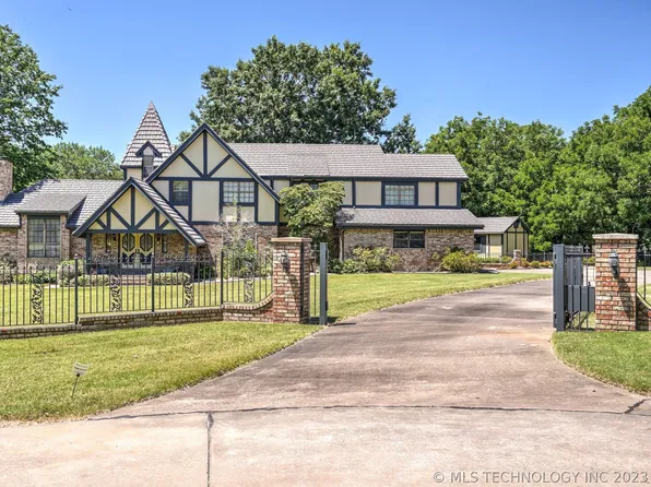 1712 Woodhaven Ln, Pryor, OK 74361