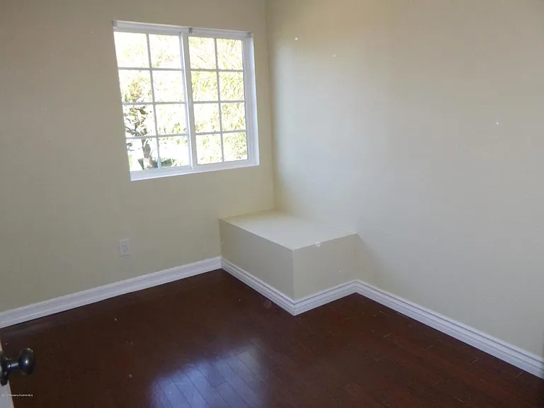 770 W Altadena Dr — Photo 19