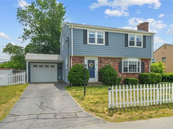 89 Tryon Ave, Rumford, RI 02916